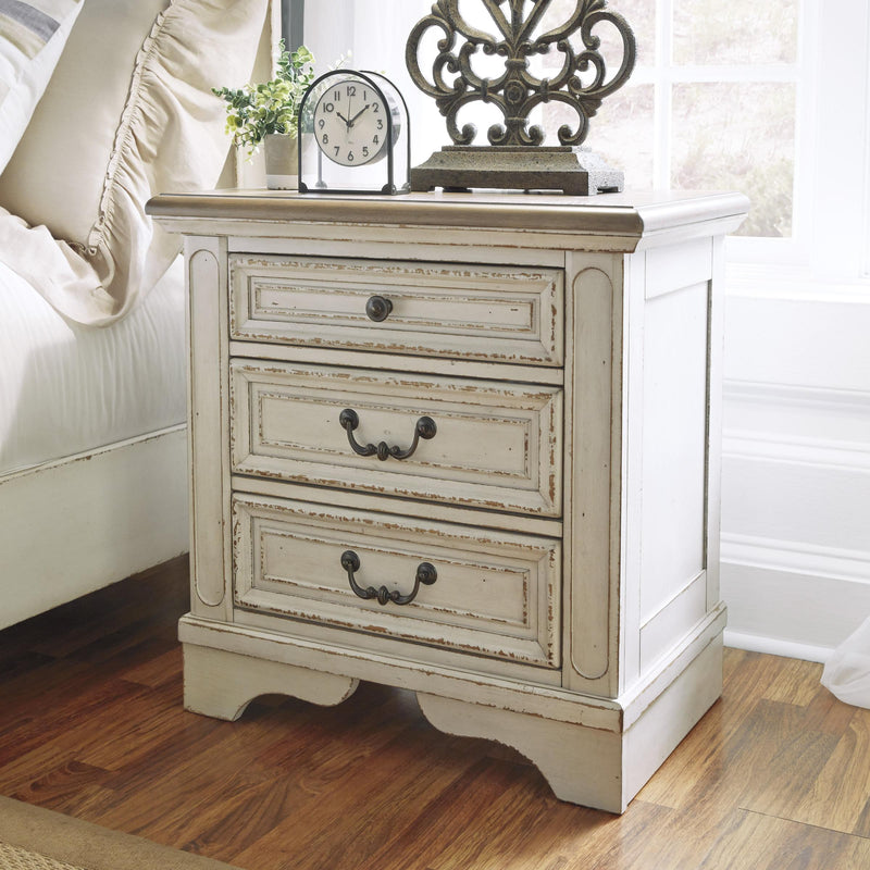 Signature Design by Ashley Realyn 3-Drawer Nightstand B743-93 IMAGE 4