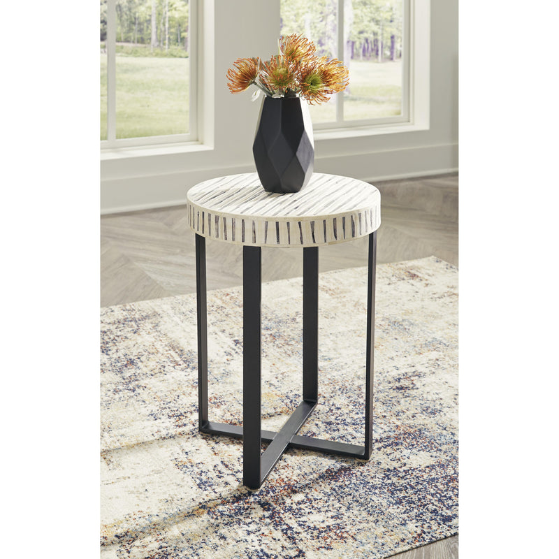 Signature Design by Ashley Crewridge Accent Table A4000530 IMAGE 4